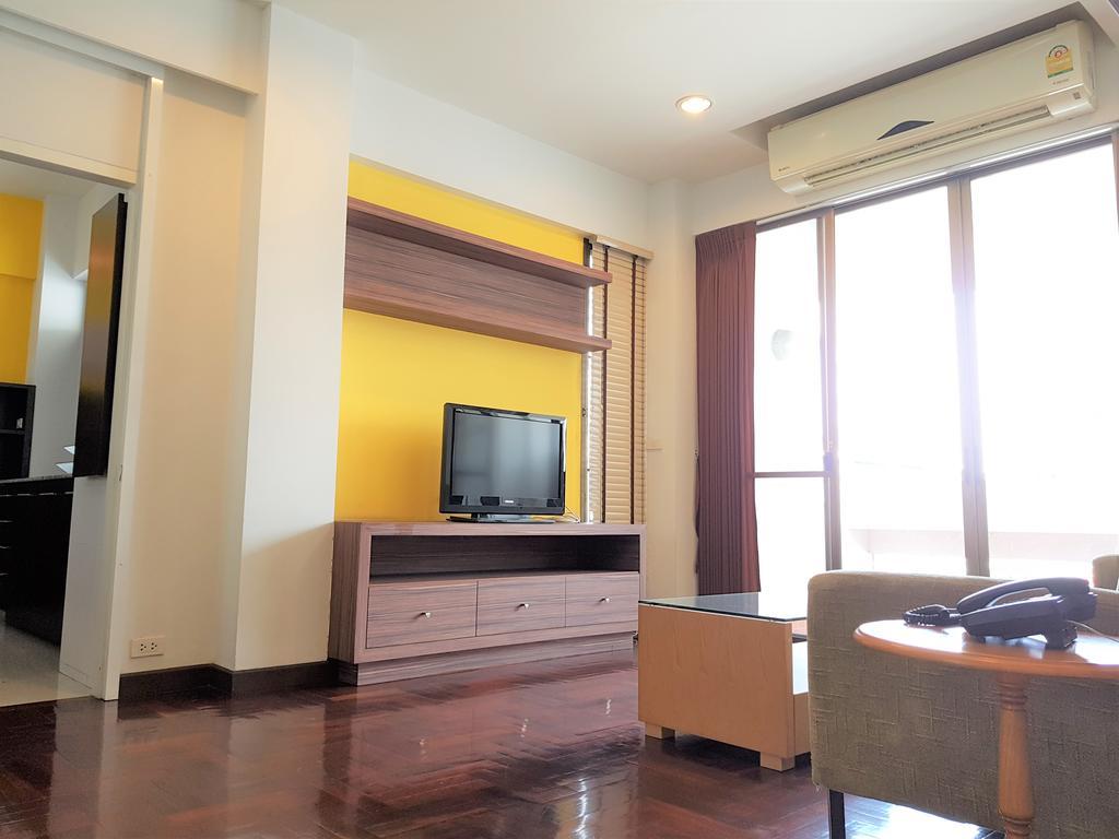 P.T. Court Hotel Bangkok Exterior photo