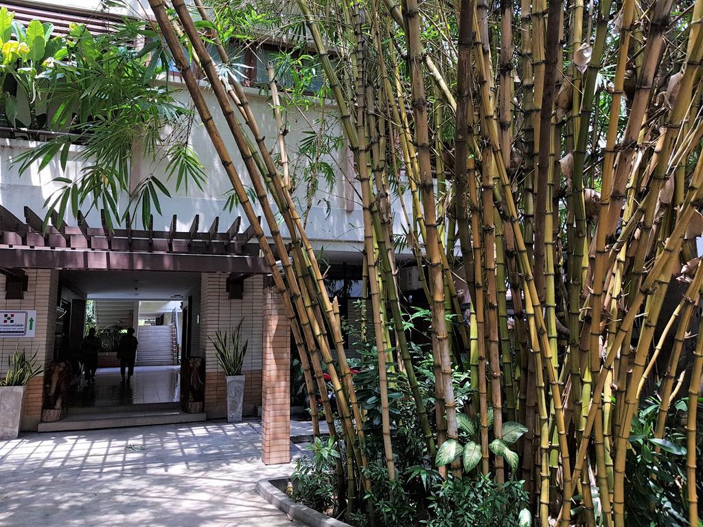 P.T. Court Hotel Bangkok Exterior photo
